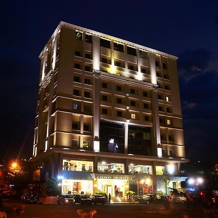 De Sovrani Hotel Kolkata Exterior photo