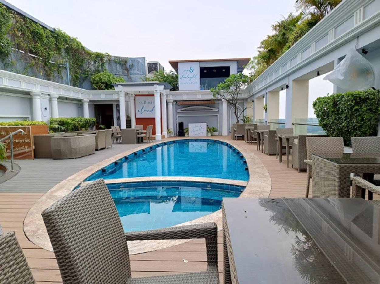 De Sovrani Hotel Kolkata Exterior photo